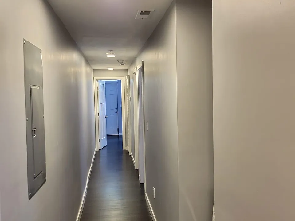 Maryland Ave hallway